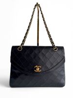 CHANEL Lambskin Quilted Medium Single Flap Tasche