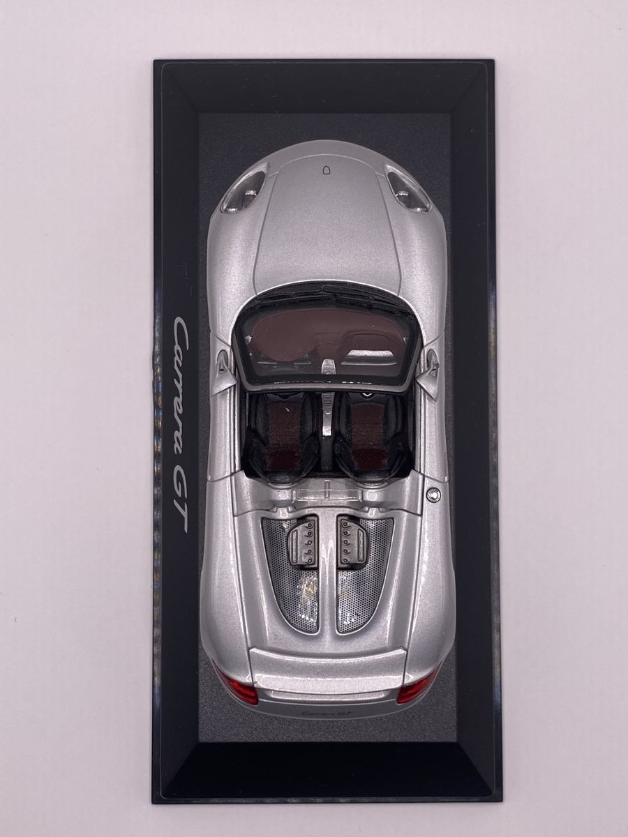 Minichamps Modellini d'auto: Minichamps Porsche Carrera GT Silber Modellauto Displaybase – Nuovo (secondo la descrizione) da Kirchberg BE venduto da swiss_slab 8