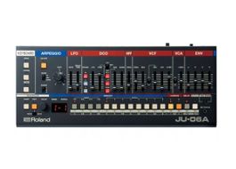 Synthétiseur Roland JU-06A Boutique occasion état bon