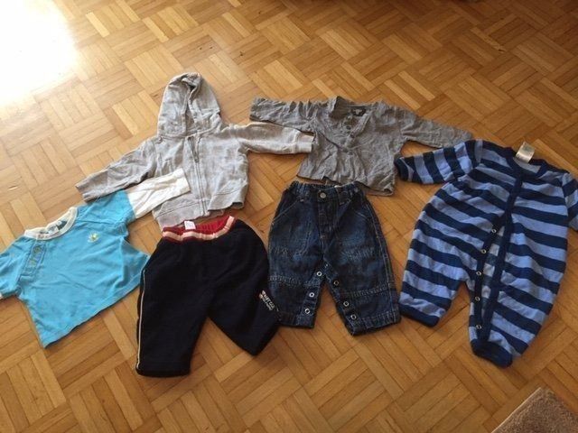 Lotti & Set di vestiti: Kleiderpaket  6-teilig Junge Grösse 62 – Usato da Emmen venduto da Aribini