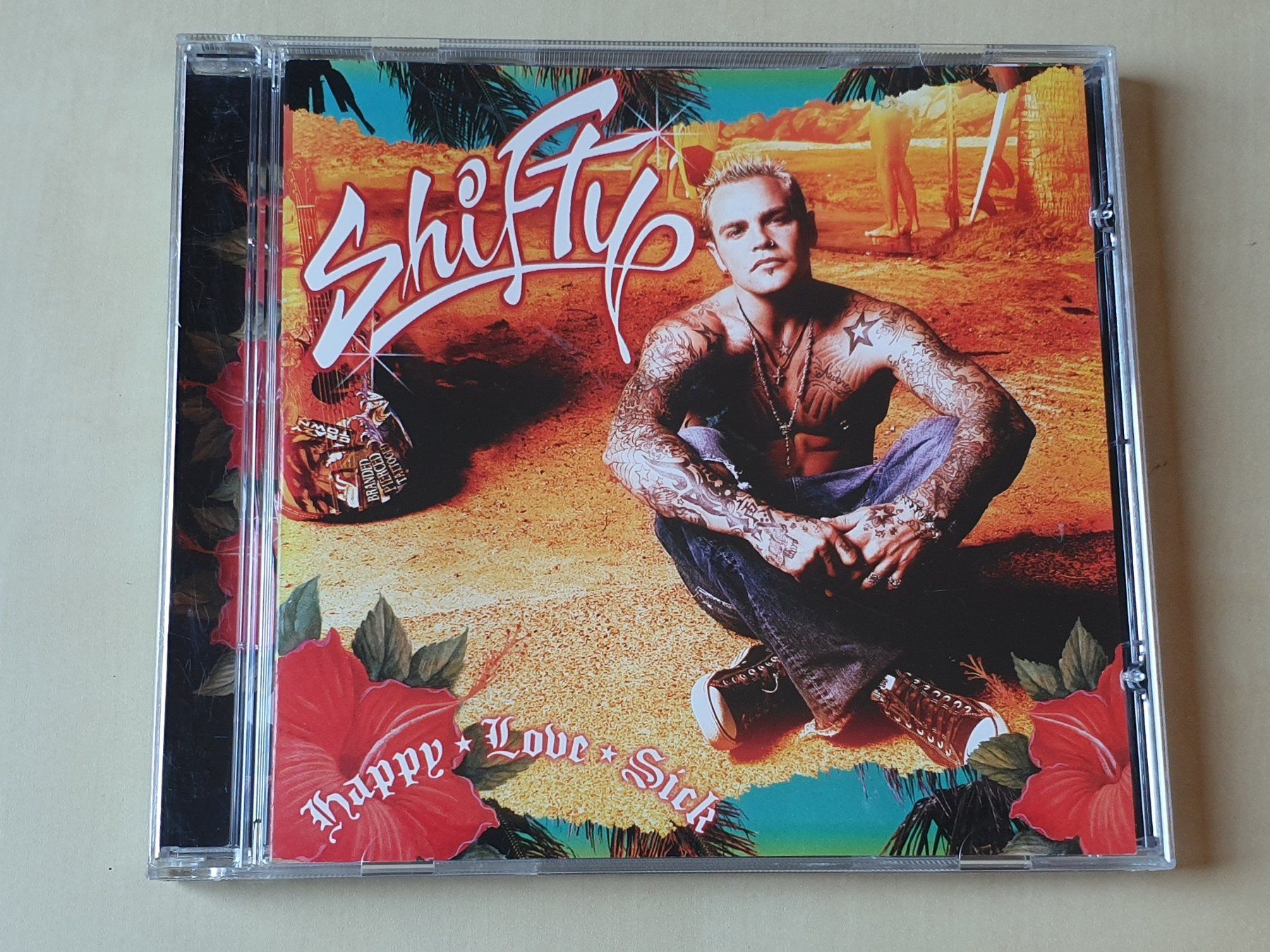 CDs: Shifty Happy Love Sick – Gebraucht aus Stansstad von collectorsshop