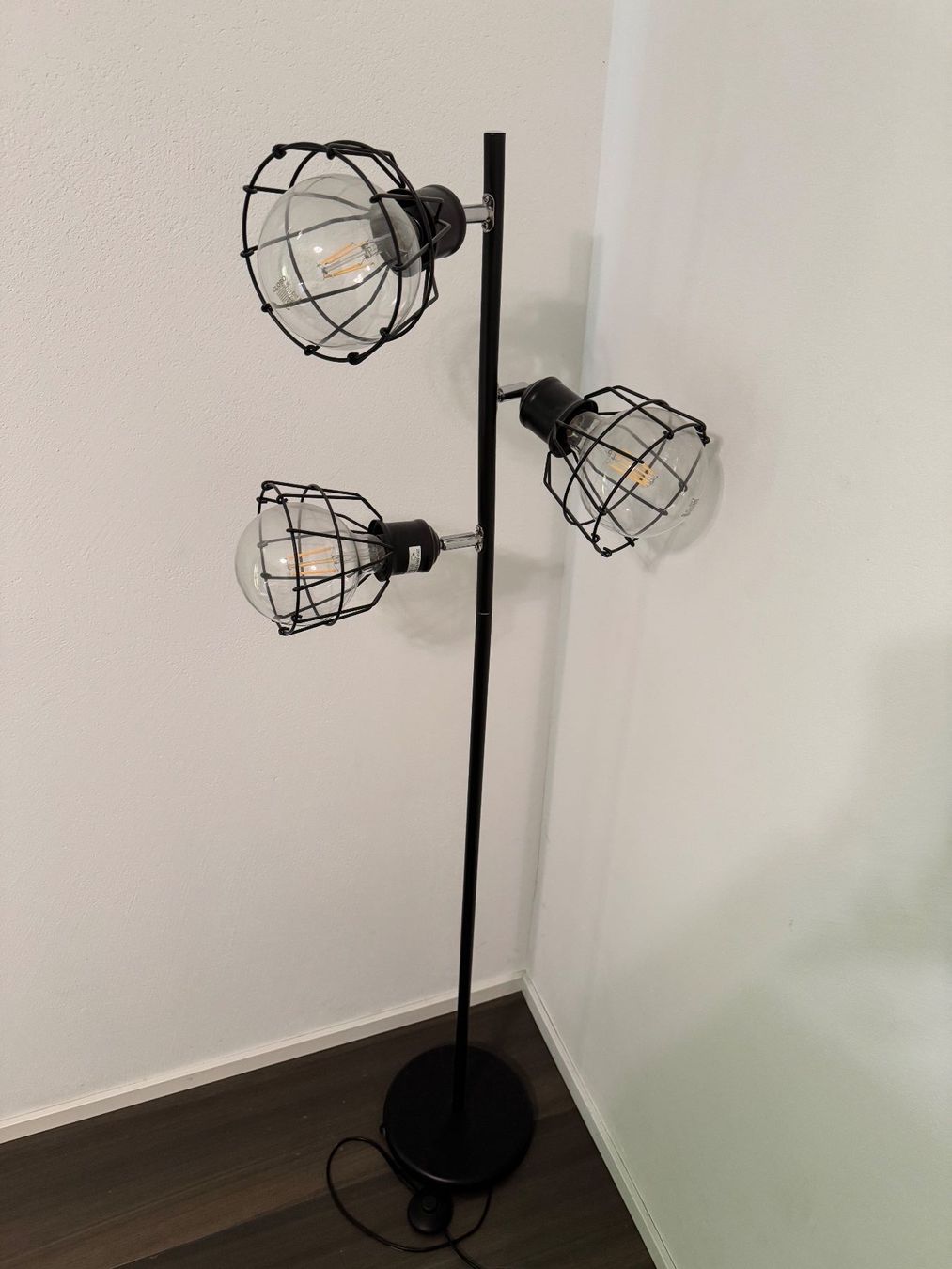 Lampes: Lamp Schwarz Metall – D'occasion à Buttwil par Polina_Belin 1