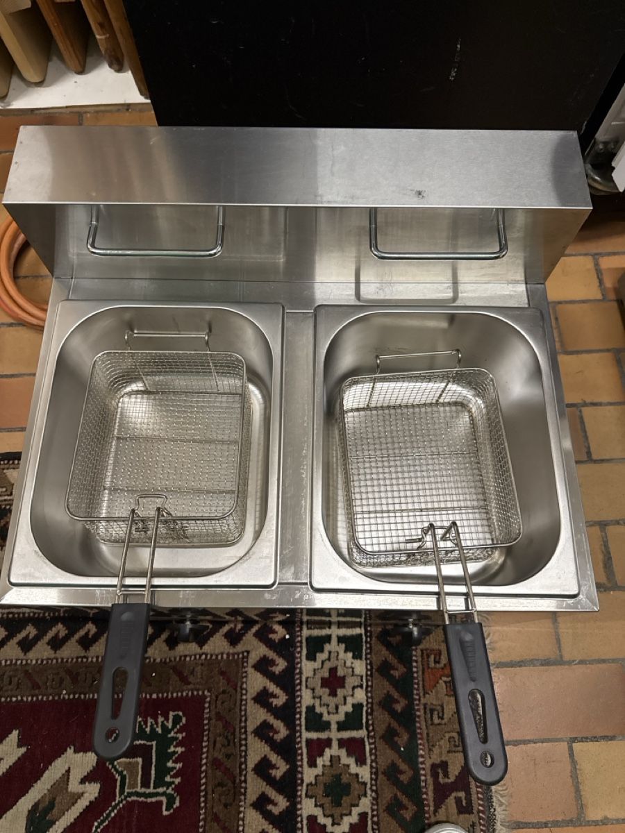 Elettrodomestici da cucina: 2x 6L Gasfritteuse  – Nuovo (secondo la descrizione) da Chur venduto da EHC7000 2
