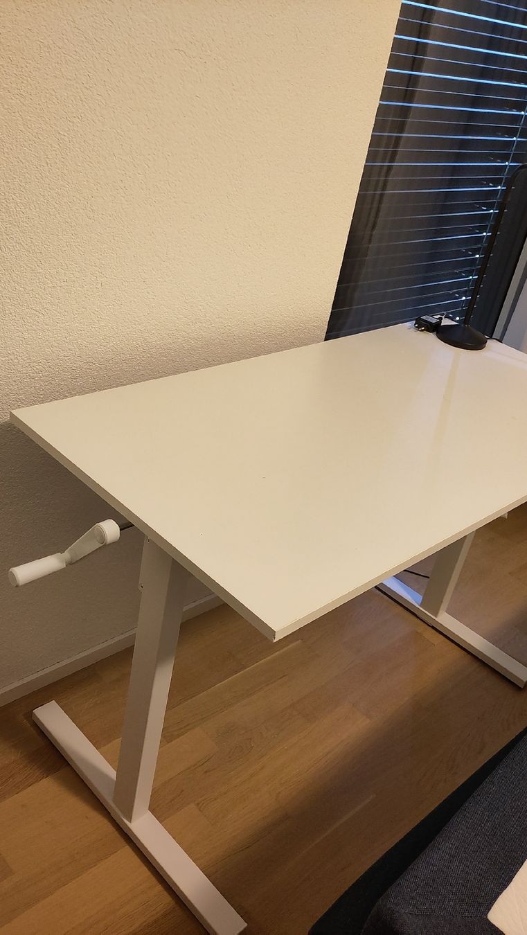 Schreibtische: Pult/Schreibtisch, Höhenverstellbar – Neu (gemäss Beschreibung) aus Glattpark(Opfikon) von gia_55rs