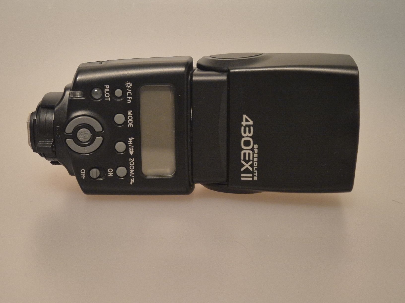 Canon Fotocamera: Canon EOS 7D Mark II mit Objektiv und Blitz gebraucht – Usato da Valchava venduto da Pepe690 9