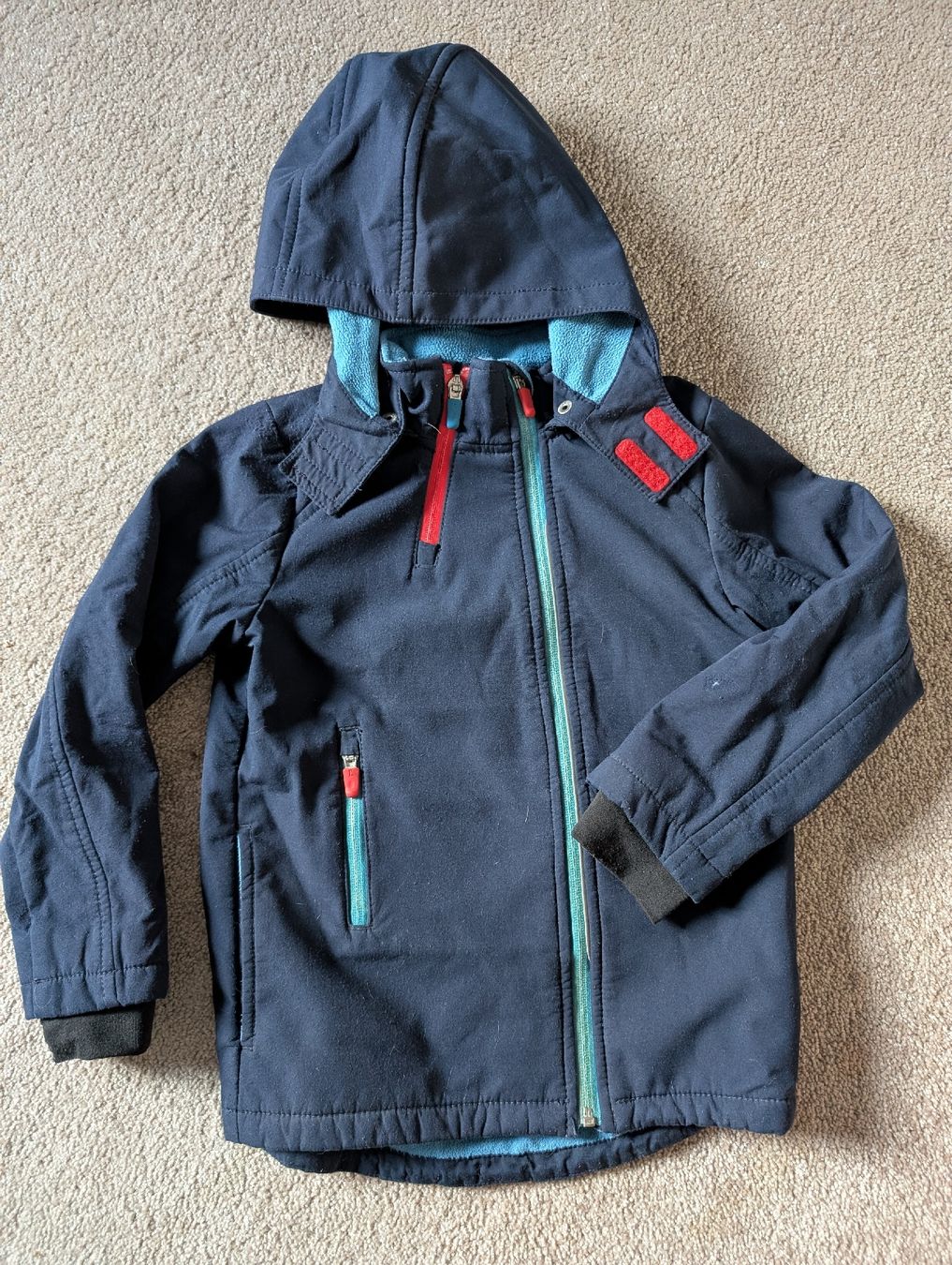 Esprit Giacche & Cappotti: Softshell Jacke Esprit, Gr. 116 – Usato da Winterthur venduto da voan