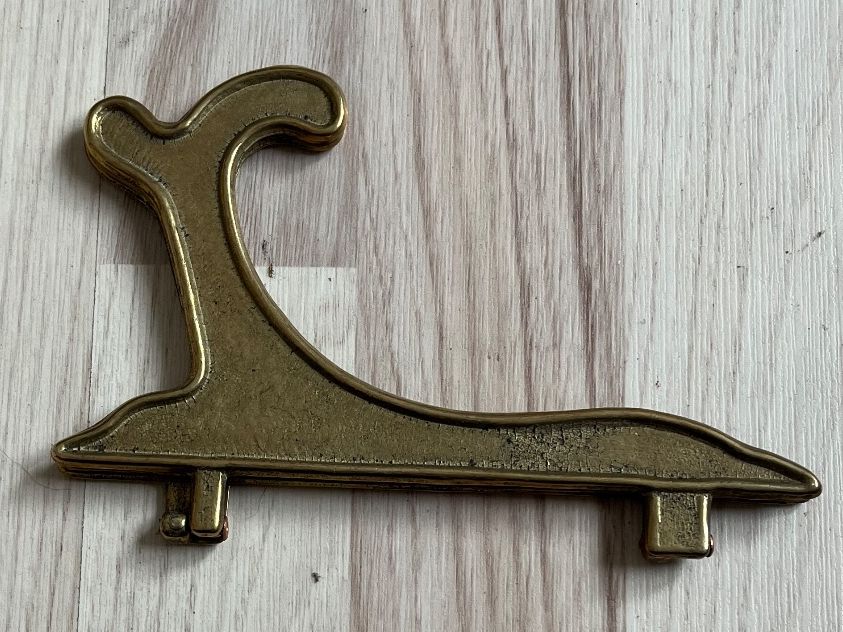 Autres décorations & accessoires: Antiker und spezieller MESSING-TELLER-/BILDER-STÄNDER – D'occasion à Islikon par sav_m8xk 5