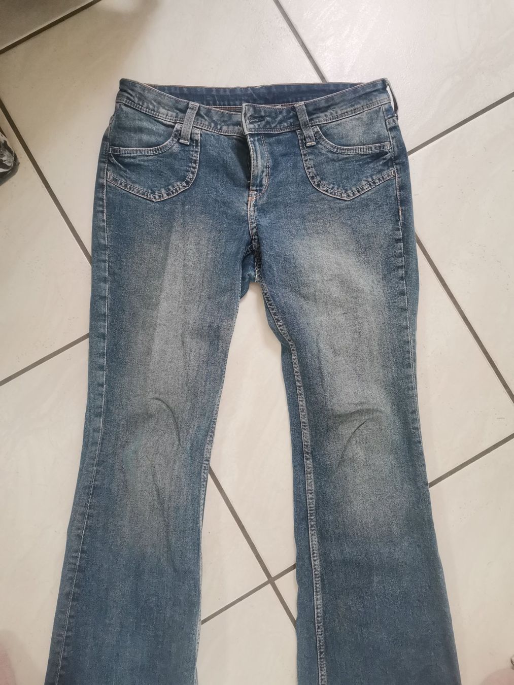 H&M Jeans: H & M Jeans EUR 42 US 10 – Usato da Therwil venduto da JeannysTrendStyle