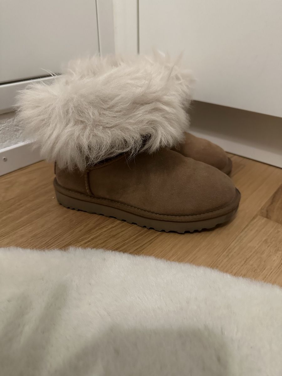Ugg Chaussures femmes: UGG Stiefel – Neuf (Voir description) à Bülach par lin_2s68 1