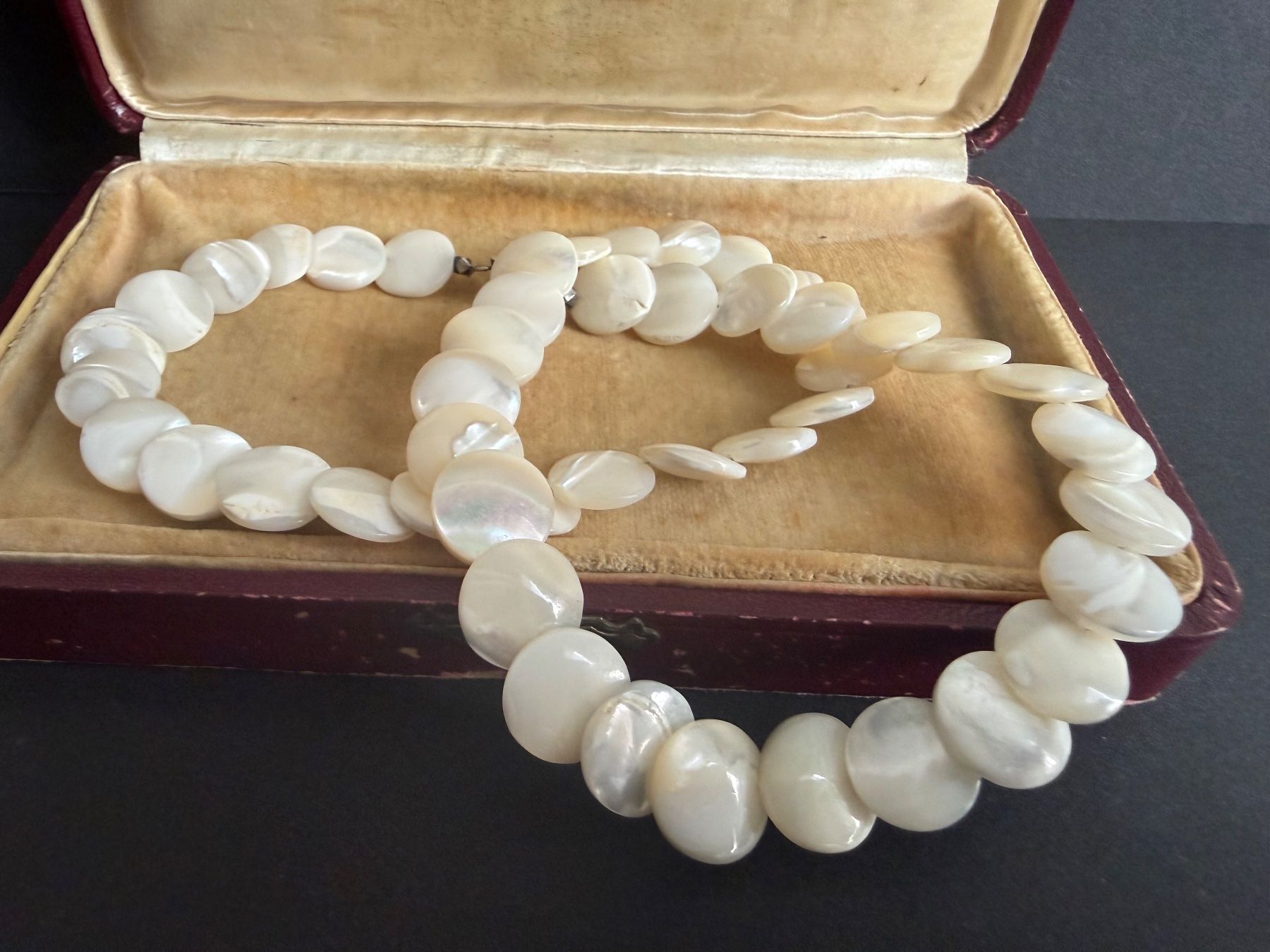 Catenine: Perlmutt Kette mit Silber Verschluss 925 – Usato da Spiegel b. Bern venduto da Rogger72