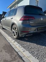 VW Golf DSG Highline R-Line, ACC, Navi, Kamera, 2 Radsätze