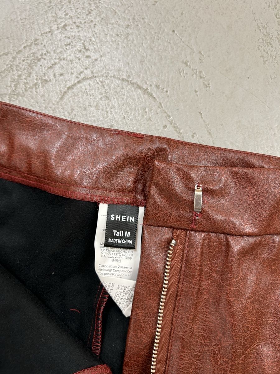 Shein Pantaloni: Shein Faux Leather Shorts - Medium! – Nuovo (secondo la descrizione) da Horw venduto da jvnrti 1