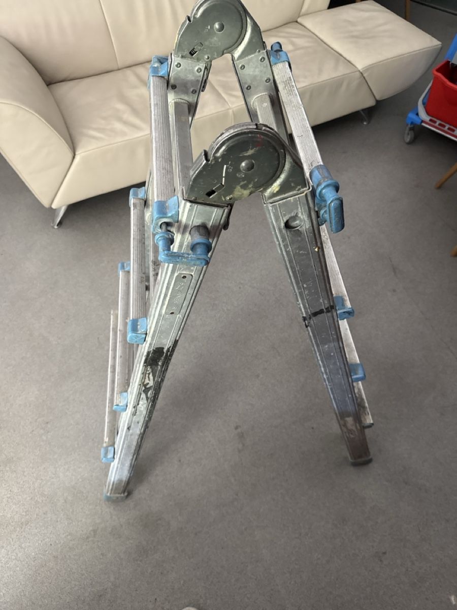 Scale: Aluminium Leiter Klappbar Profi-System  – Usato da Bischofszell venduto da McLuca81 2