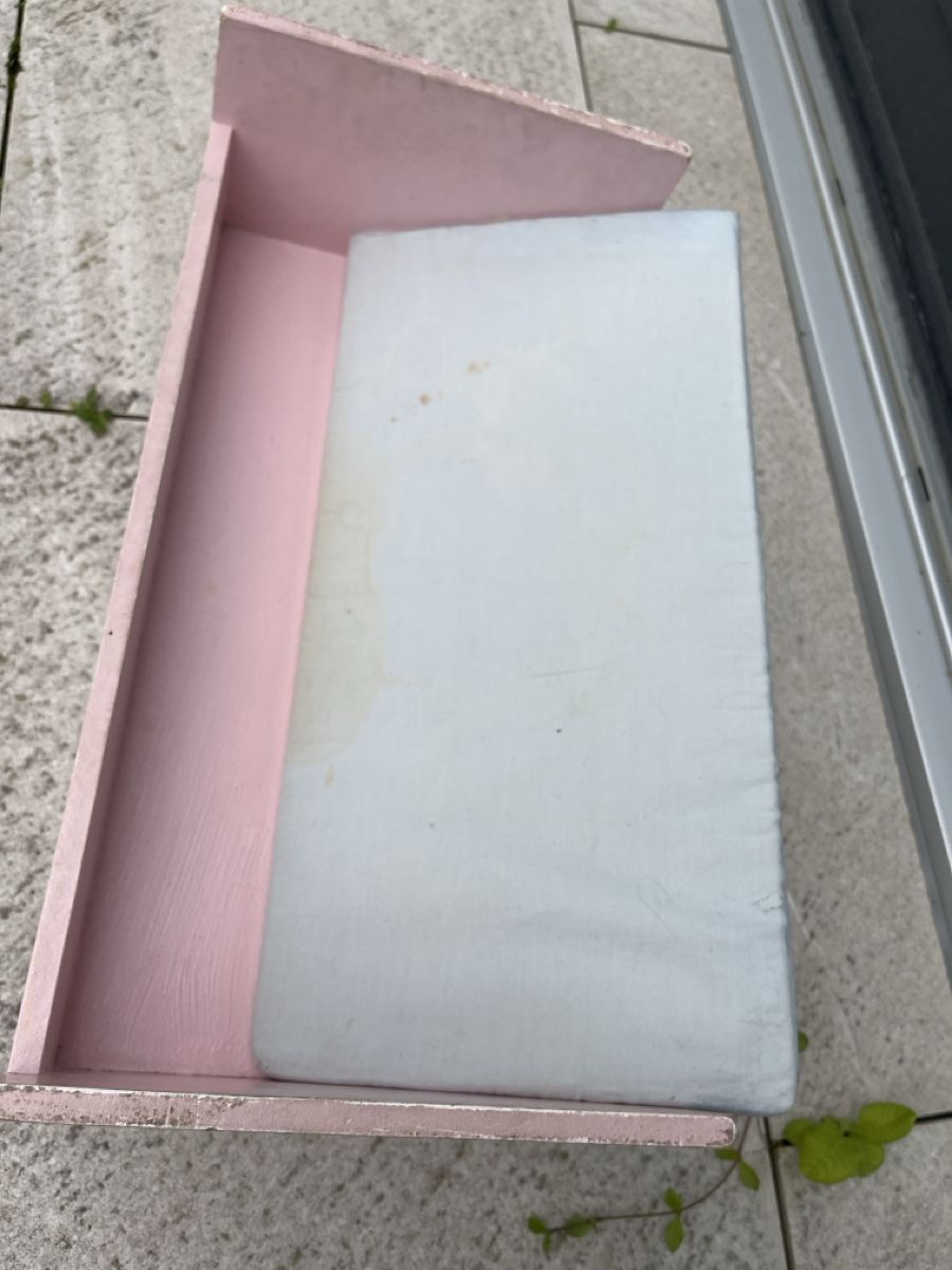 Giocattoli: Rosa Puppenbett aus Holz – Usato da Adligenswil venduto da sakura15 3