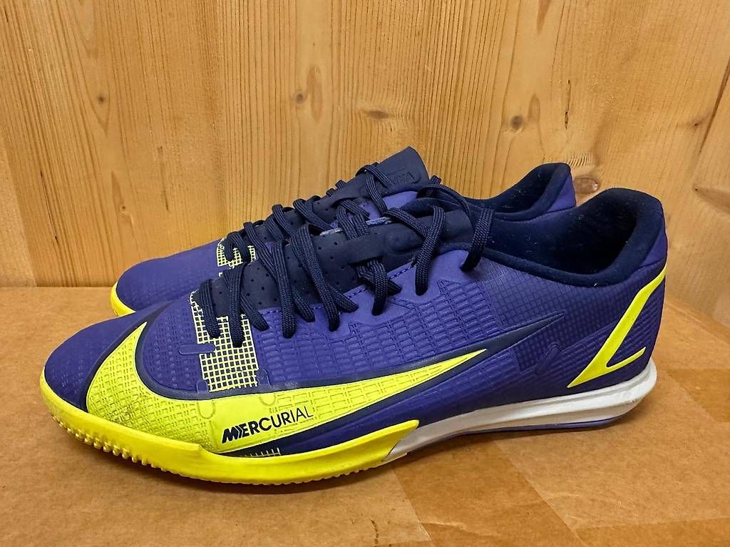 Herrenschuhe: Chaussures Nike Mercurial indoor ? pointure 42 – Gebraucht aus Genève von dre_gk92
