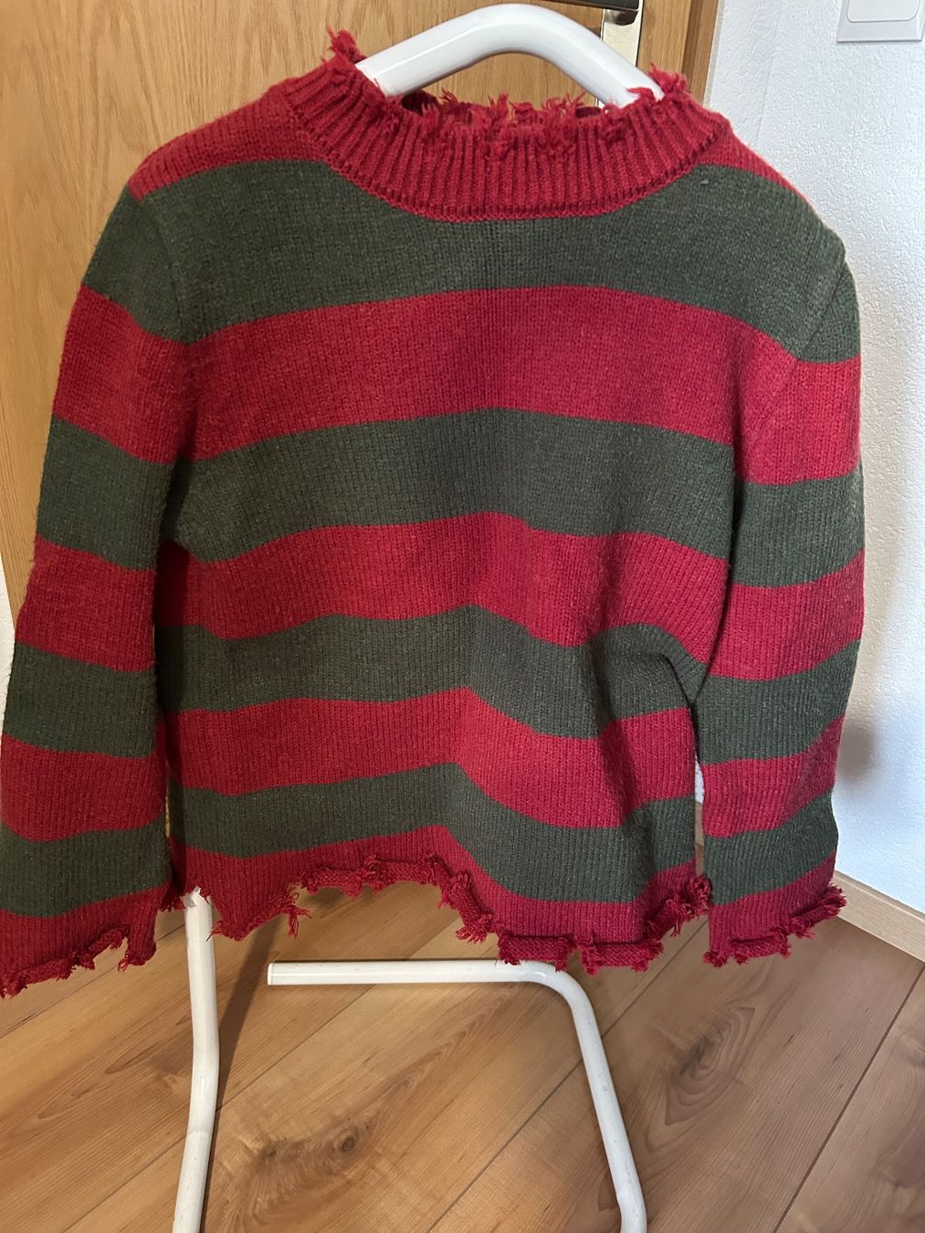 Maglioni & Felpe: Pull en laine de Freddy Krueger – Nuovo (secondo la descrizione) da Cortébert venduto da SolidStore