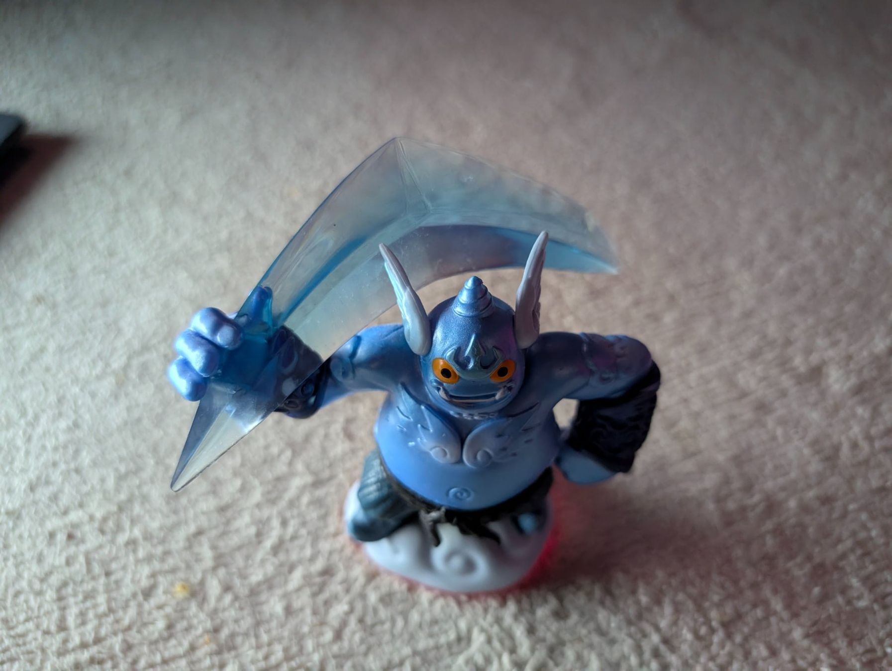 Statuette: Skylanders Trap Team Master Figure Gusto – Usato da Hünenberg See venduto da SpecialEditionGaming