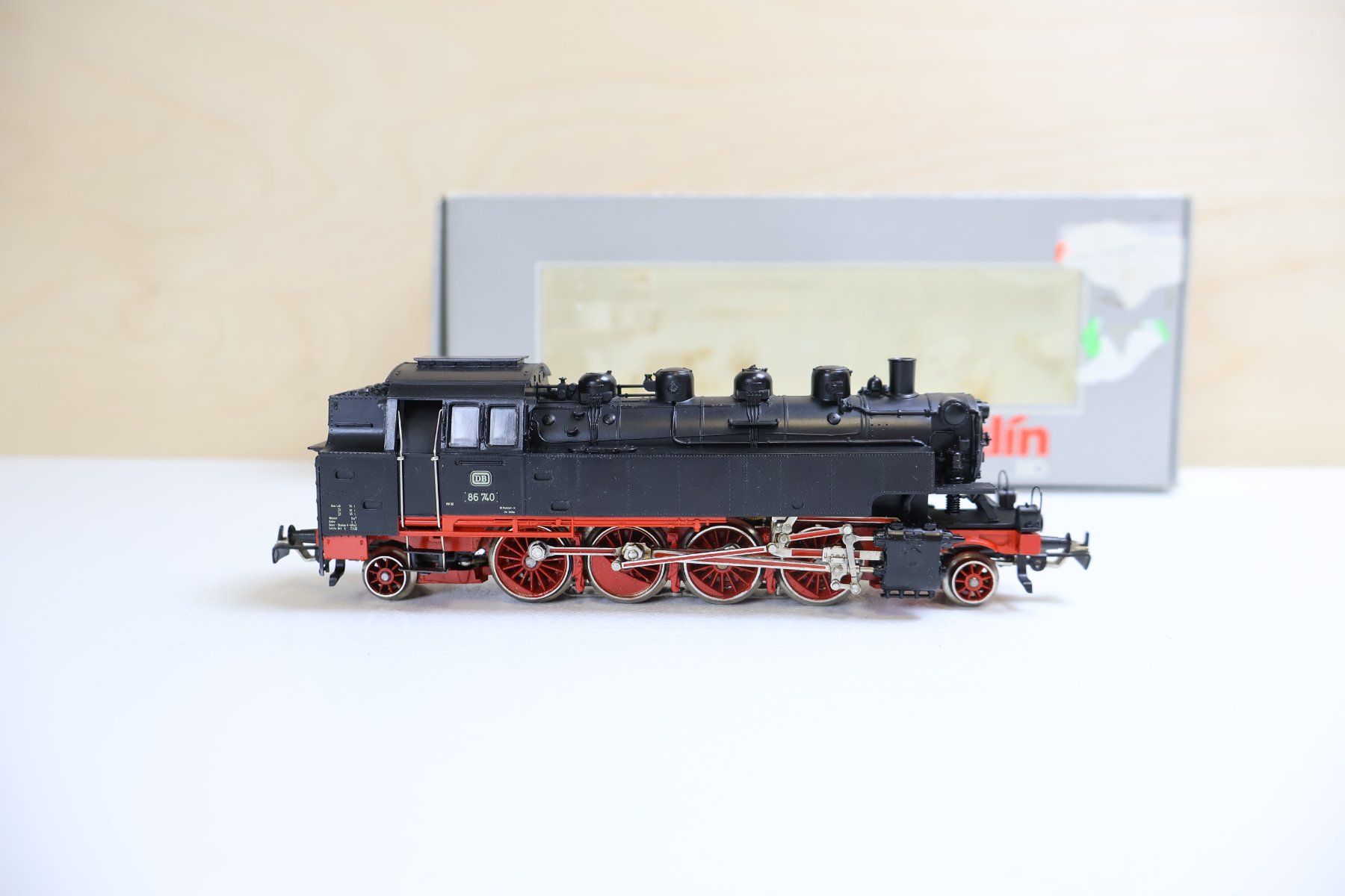 Märklin Modellini di ferrovie: Märklin Dampflok BR 86 - Digital + Telex - 3696 – Usato da Winterthur venduto da Monstera 1