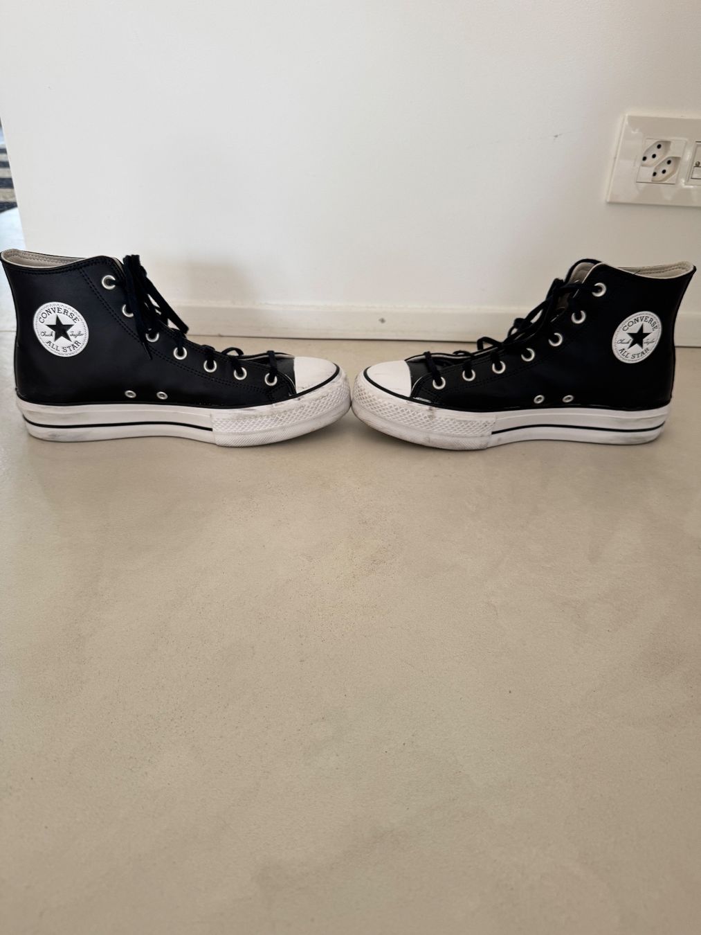 Converse Scarpe da uomo: Converse All Star  noir en cuir – Usato da giffers venduto da sev_c9x9 2