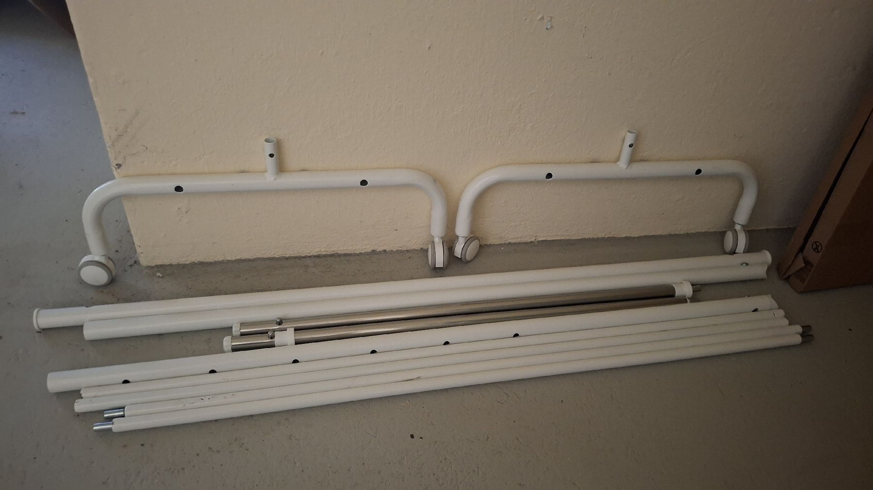 Ikea Porte manteau: RIGGA - Ikea Kleiderständer – D'occasion à Lenzburg par Stalder999 2