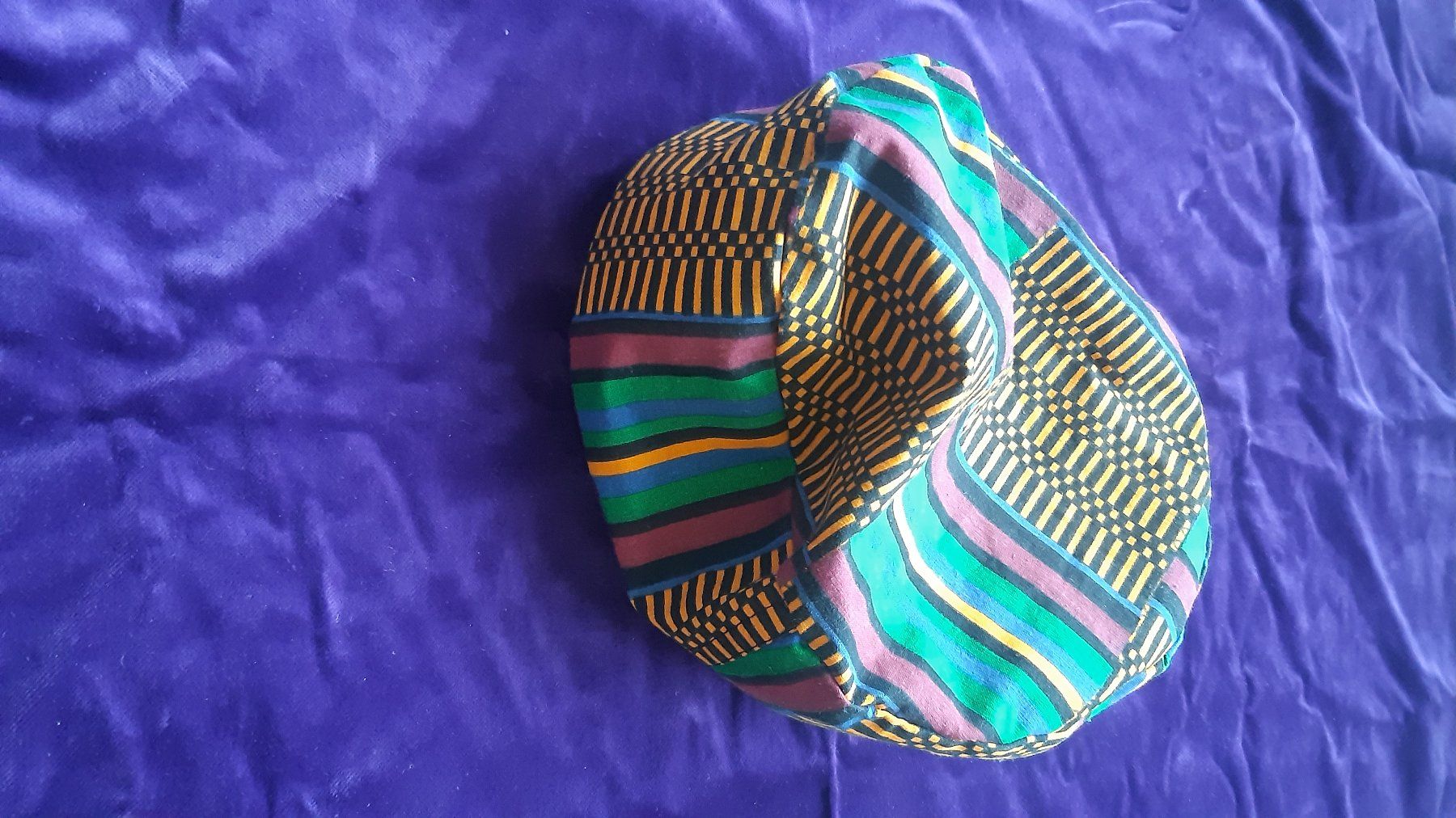 Copricapi, berretti & cappellini: Afrikanischer  Hut – Usato da Biel/Bienne venduto da Strada29 2