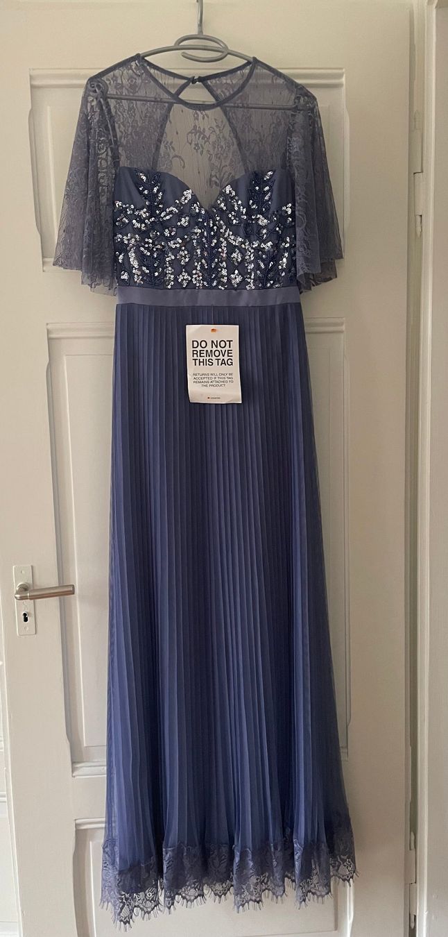 Kleider: Abendkleid – Neu und originalverpackt aus Basel von van_j9k5
