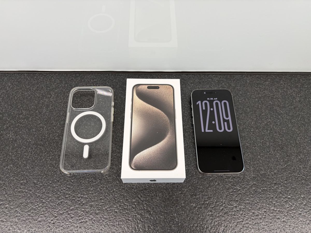 Apple Portables: iPhone 15 Pro 256GB Natural Titanium – D'occasion à Bern par dingodachs