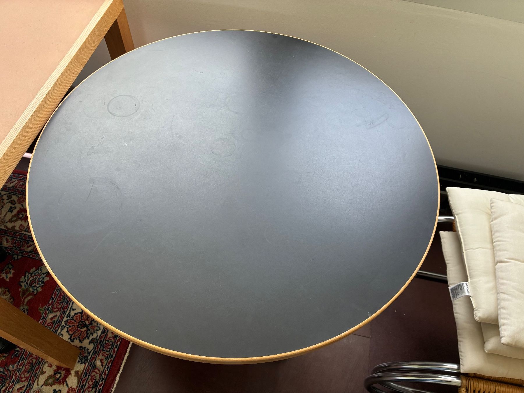Set di tavolo e panche: Thonet Freischwinger Stühle inkl. Tisch – Usato da Aarau venduto da m.c.b 3