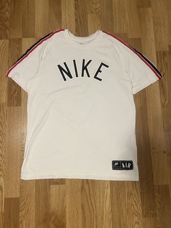 Weisses Nike Air T-Shirt Grösse M