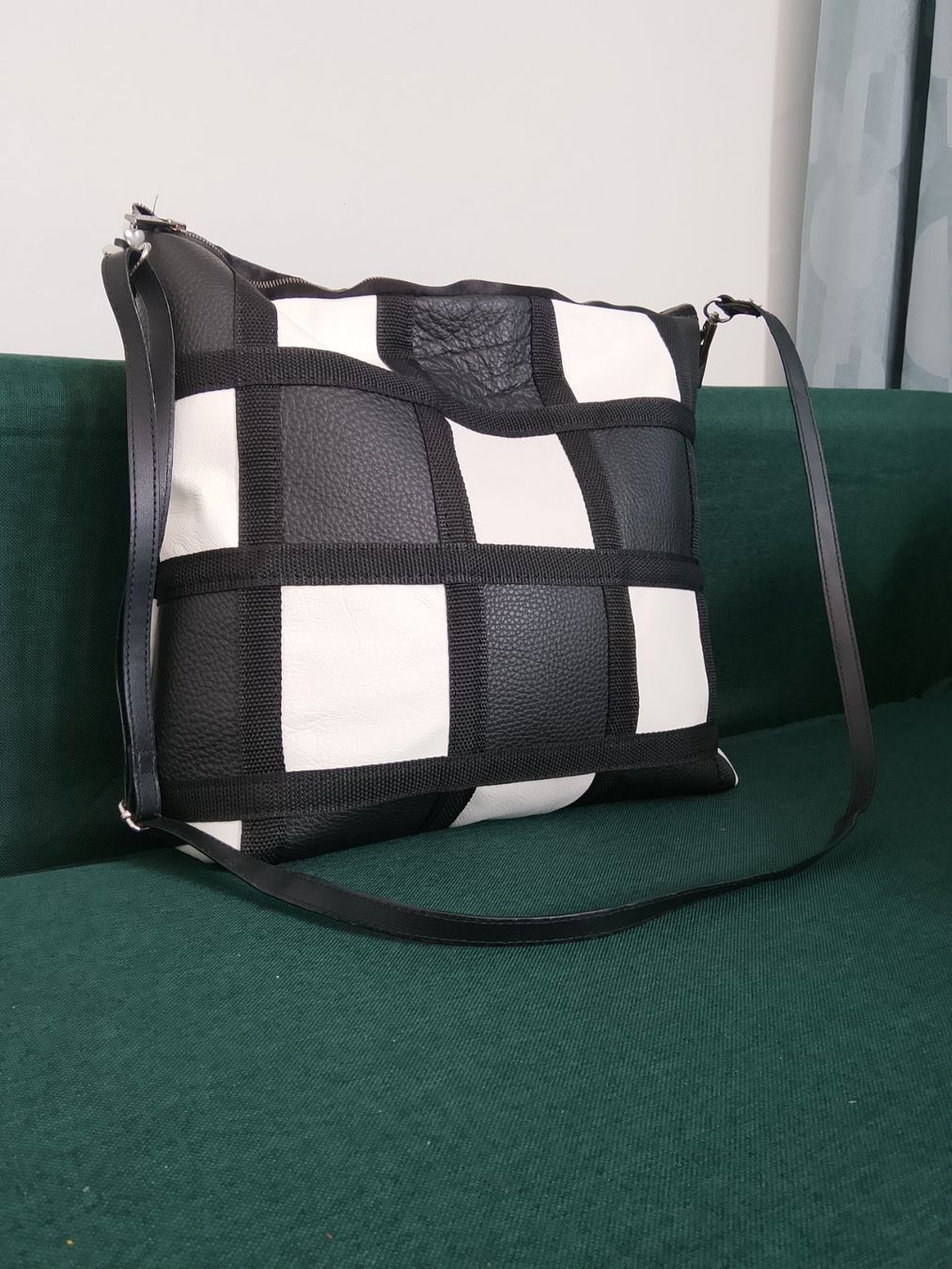 Sacs femmes: Trendy Schultertasche aus Leder-Patchwork – Neuf (Voir description) à Bellikon par MellonCollieMitTwint
