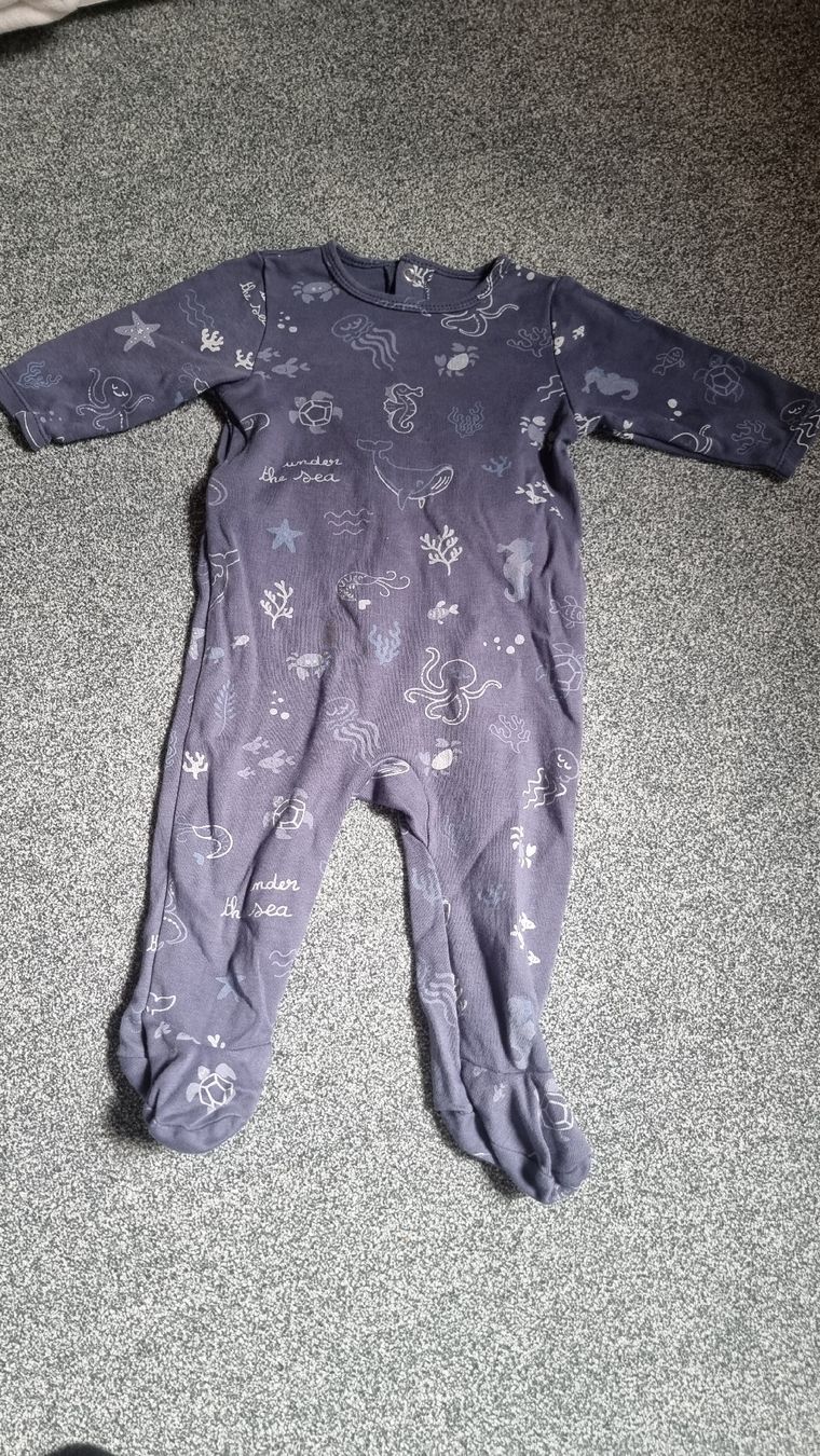 Pyjamas & Ähnliches: pyjama 6 mois mer – Gebraucht aus Les Breuleux von Mily1991