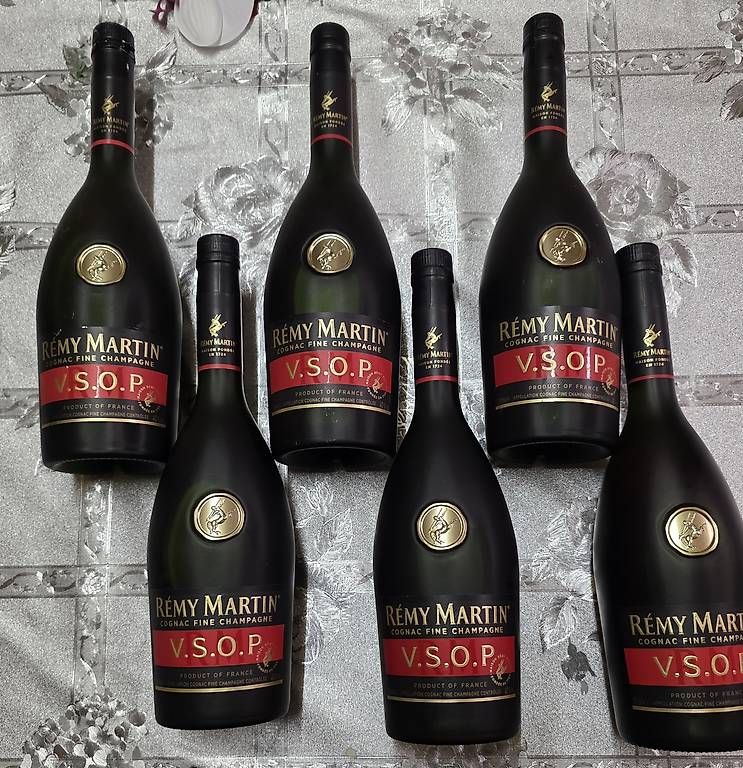 Bevande alcoliche: 6 FLASCHE REMI MARTIN VSOP – Usato da Schönenwerd venduto da 1952kv