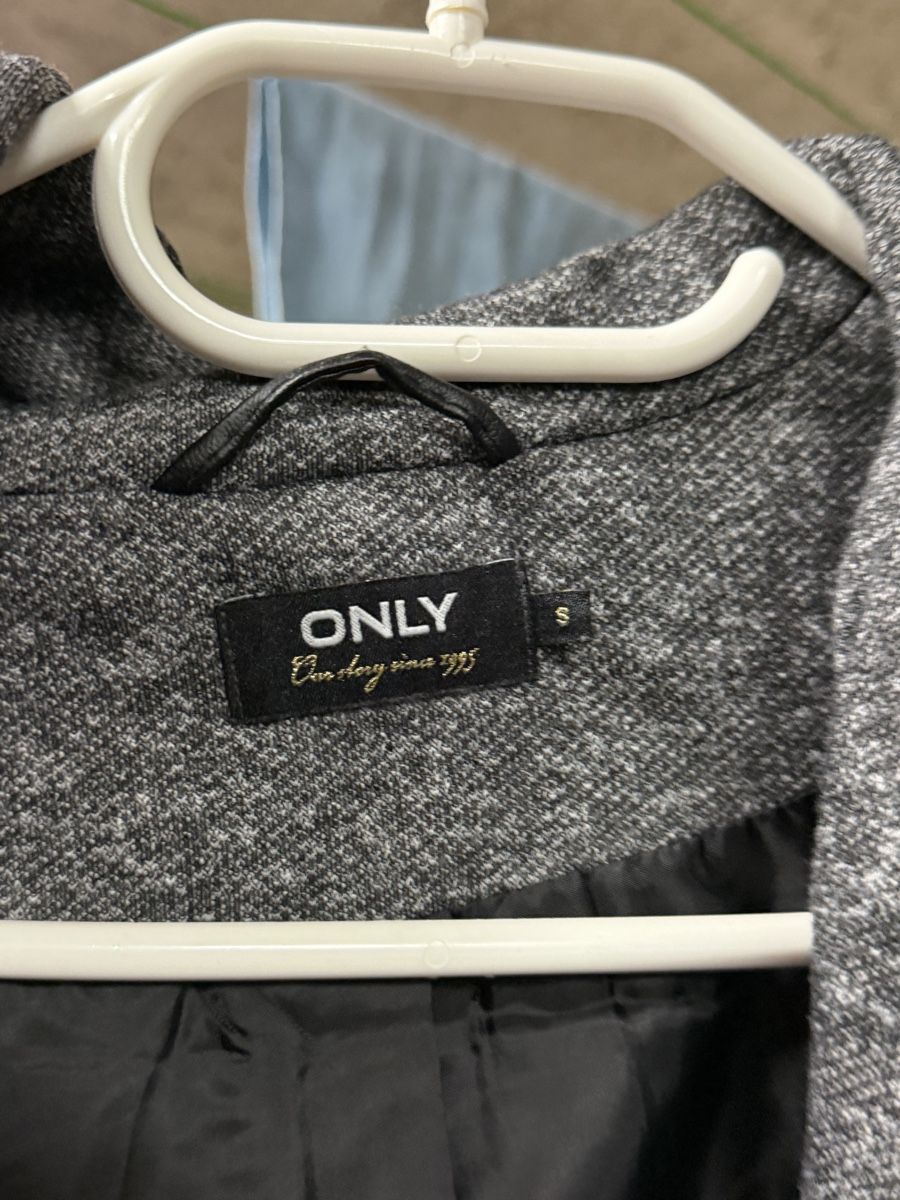 Only Mäntel: Übergangsjacke Damen Grösse S – Gebraucht aus Oeschgen von Mich_elle 2