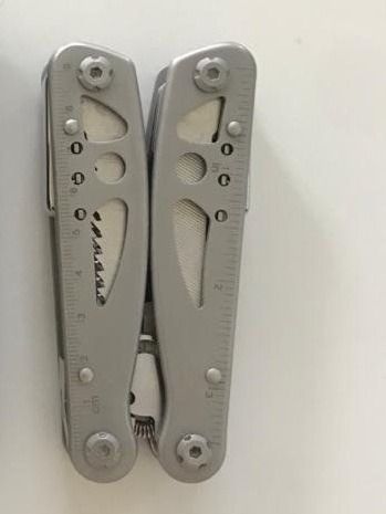 Alle Werkzeuge: Multitool aus Edelstahl / Hosentaschen-Werkzeugkasten – Neu und originalverpackt aus Zug von Cry71 2