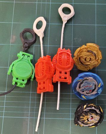 Spielzeuge: Beyblade Arena – Gebraucht aus Dübendorf von win_d97m 4