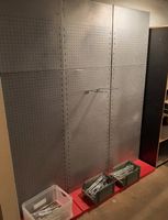 Lochwand inkl. Haken, Top Zustand - Geschäftsauflösung