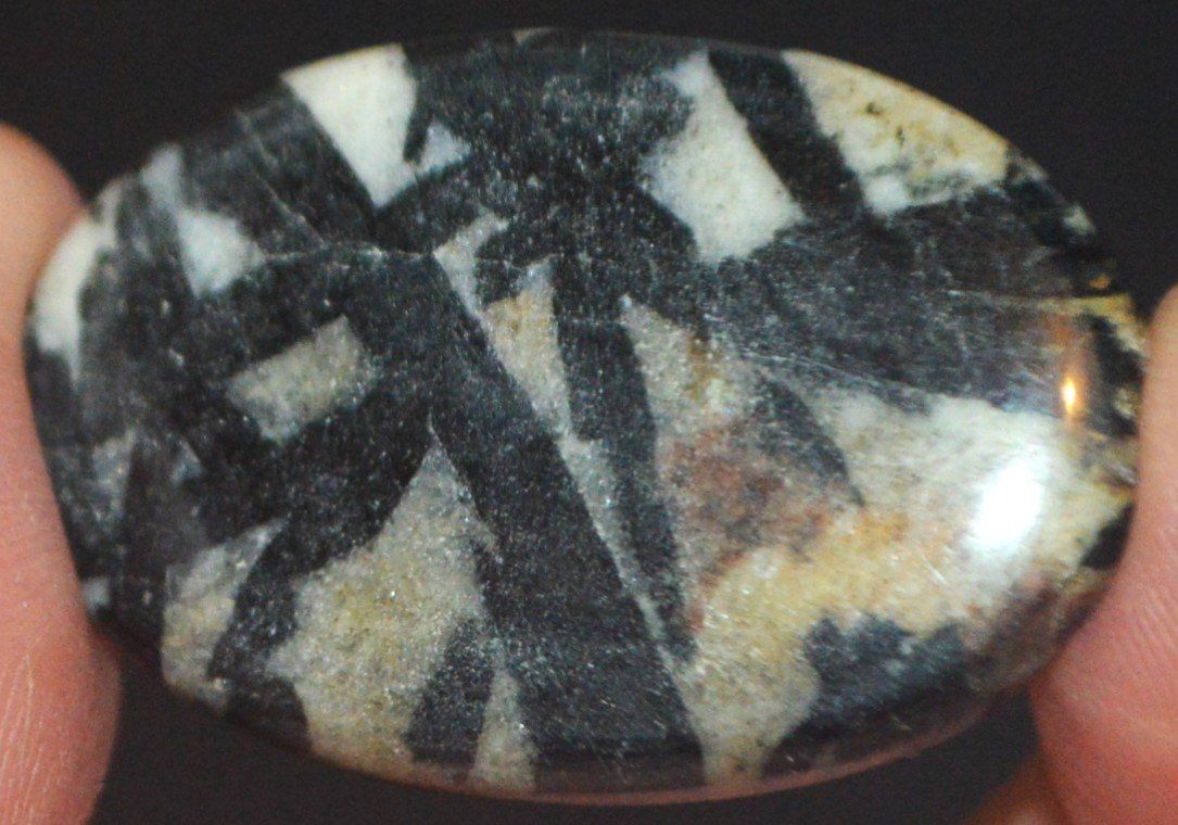 Mineralien & Heilsteine: Cabochon L-855 – Hornblende Stein – Neu und originalverpackt aus Goldiwil (Thun) von han_v5b7 2