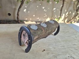 Porta candele in legno con ferro di cavallo fatto a mano