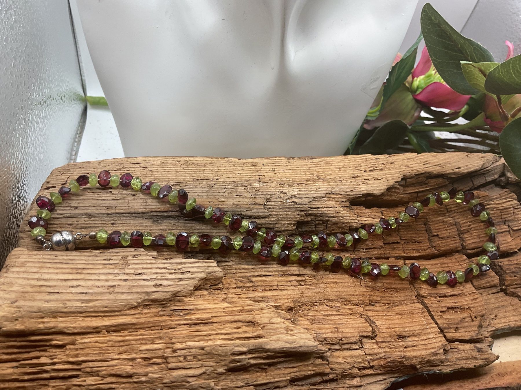 Catenine: Vintage Collier Granat und Peridot – Usato da luzern venduto da Alpendorf1 2