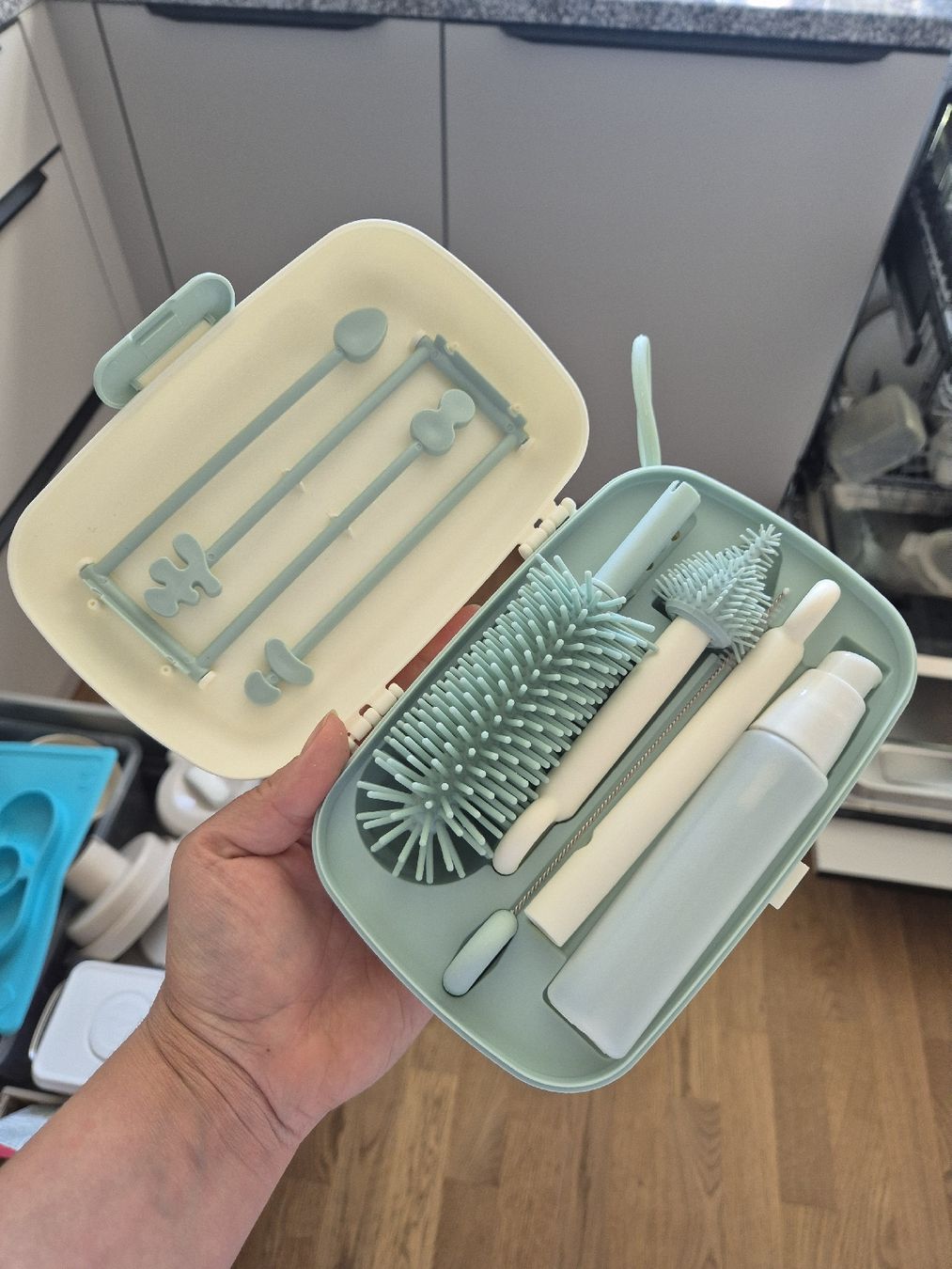 Altro per la casa: Momcozy Flaschenbürstenset – Nuovo (secondo la descrizione) da Schöftland venduto da nad_595y