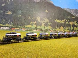 Minitrix 13677 _ Kesselwagen Zug DEA Mineralölwagen _ Spur N