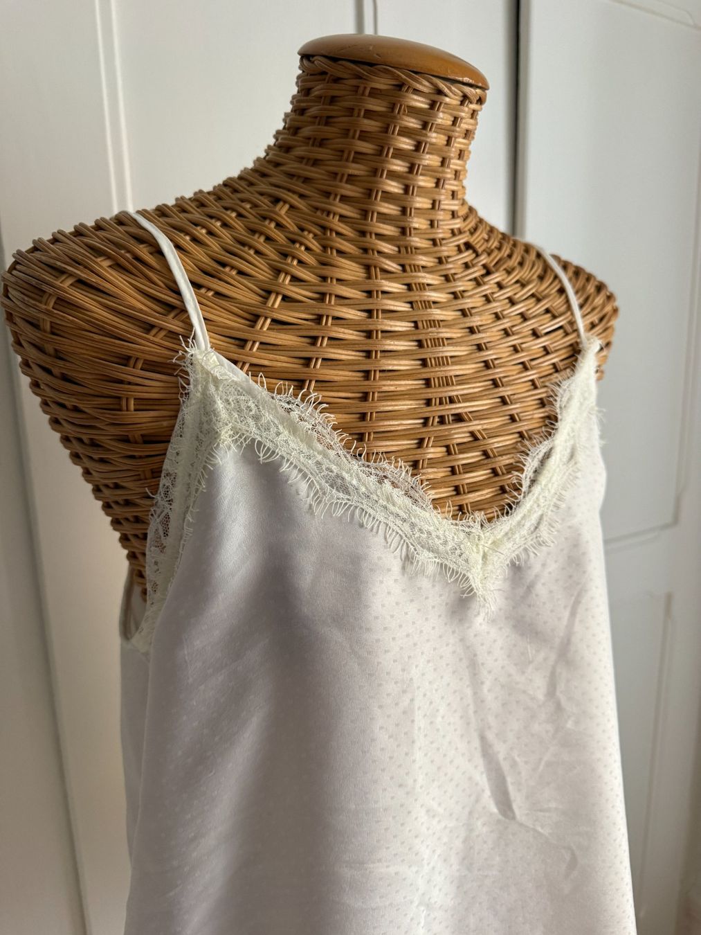 Zara Top: ZARA - Top weiss mit Spitze M – Usato da Zürich venduto da Diazaio 1