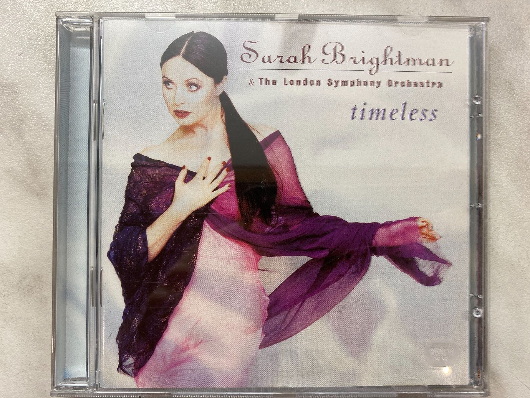 CD: Sarah Brightman - Timeless – Nuovo (secondo la descrizione) da Aigle venduto da St_anger