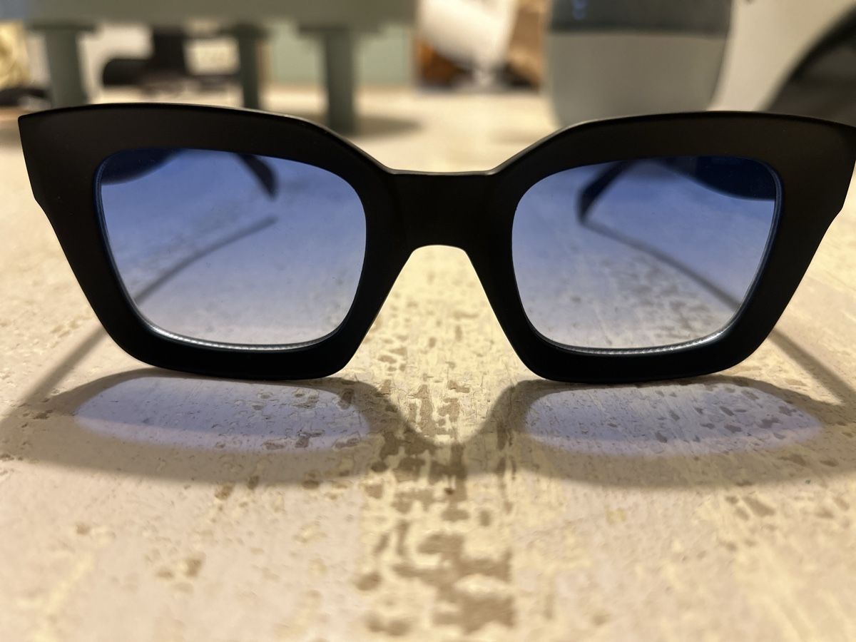 Occhiali & Lenti: Sonnenbrille Damen Schwarz Blau Gradient NEU mit Box – Nuovo e nell'imballaggio originale da Ettingen venduto da Luanacas