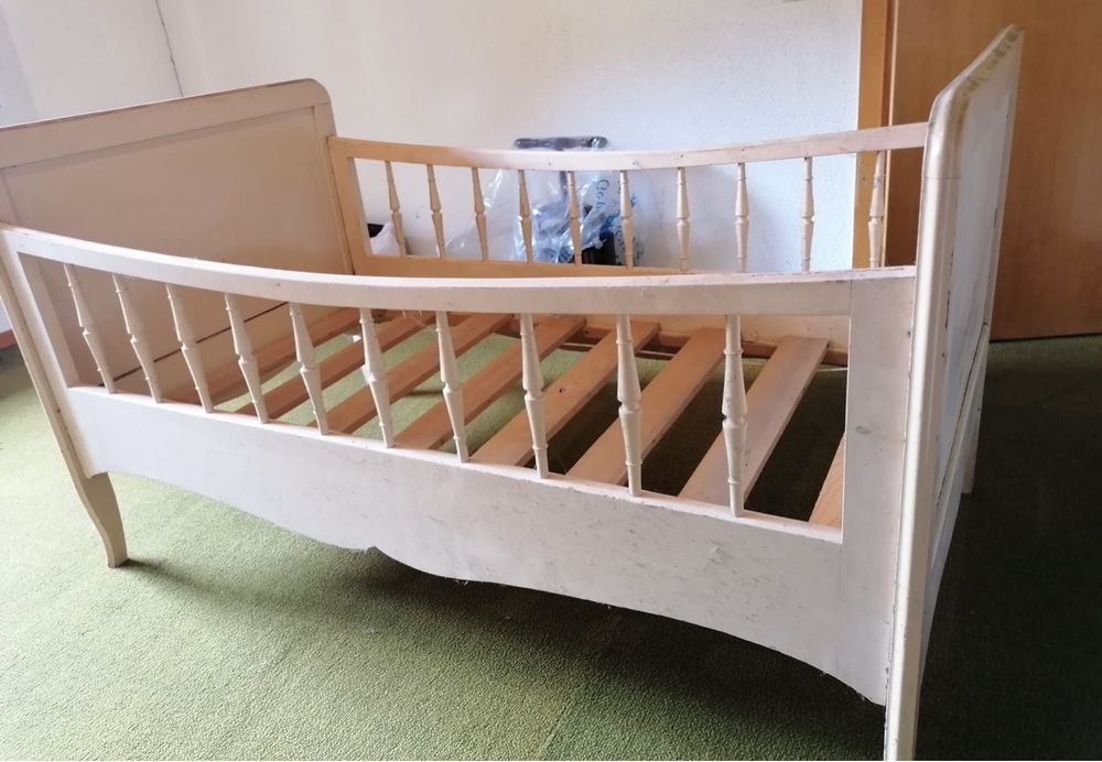 Vintage Kinderbett Holz mit Matratze Kaufen auf Ricardo