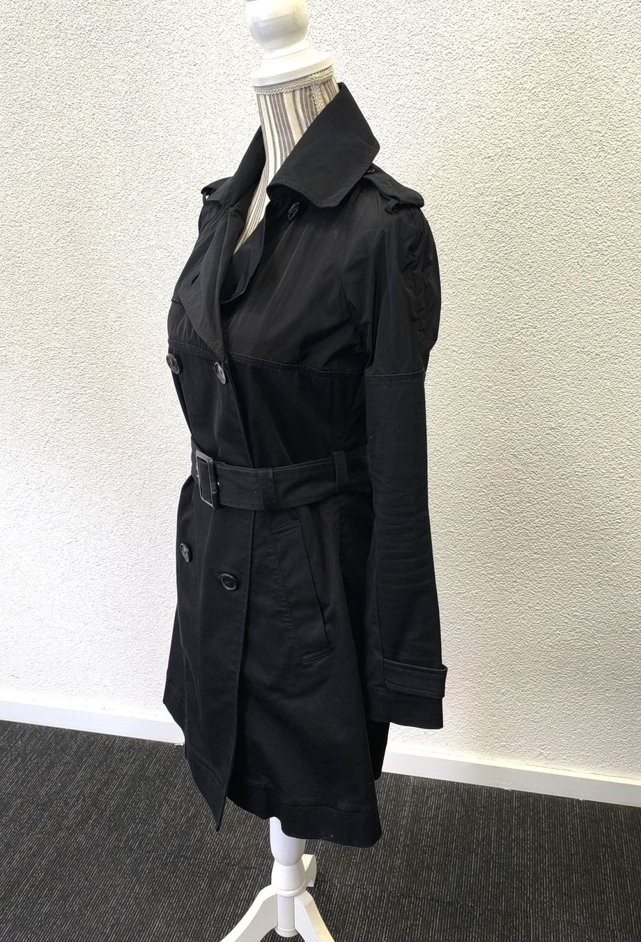 Stefanel Manteaux: Stefanel Trechcoat schwarz – D'occasion à Rüti ZH par Restwert_Rueti_ZH 1