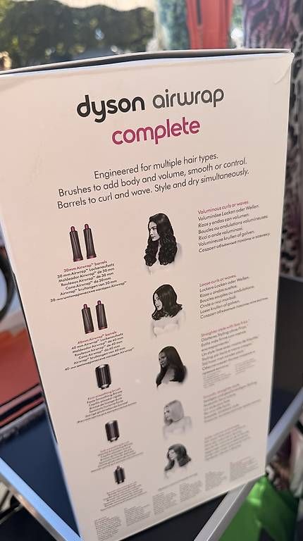Dyson Asciugacapelli: Dyson Airwrap Complete HS01 OVP - CHF 229. FIX – Usato da Männedorf venduto da Jessiey 4