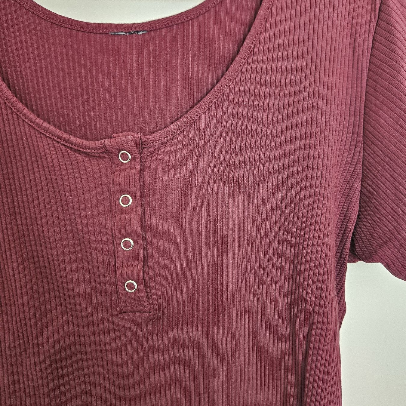 Pieces T-shirt: Shirt, weinrot – Usato da Bern venduto da naaa000xci 1