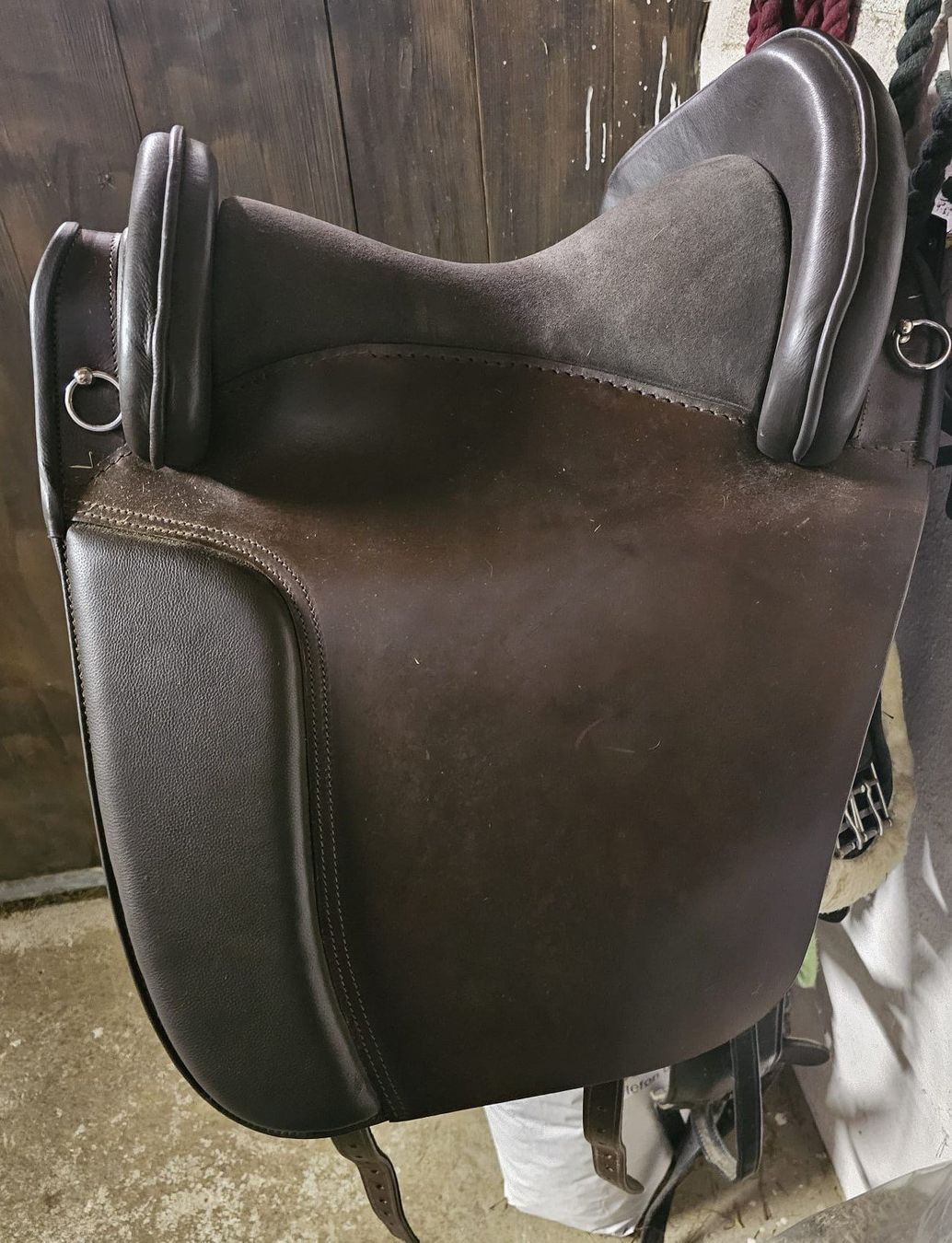 Selle & Accessori: Sattel Baumlos der marke A&M – Nuovo (secondo la descrizione) da Zofingen venduto da MsTina