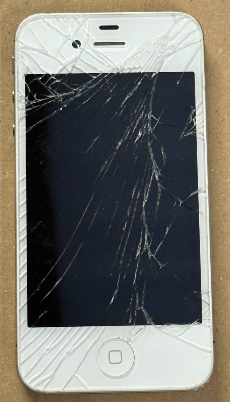 Apple Telefoni cellulari / Smartphones: Apple iPhone 4, 8GB, Weiss, defekt – Difettoso da Basel venduto da protekto